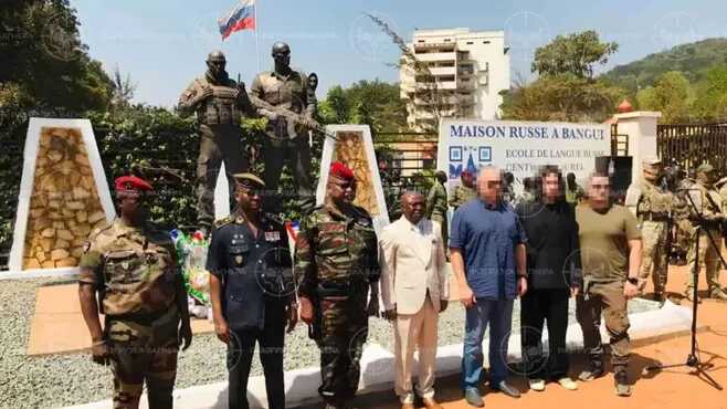 В Иркутске на кладбище появились памятники лидерам ЧВК «Вагнер»